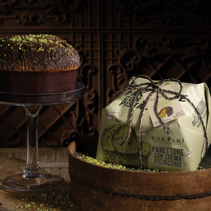 Panettone s pistáciovým krémem a hořkou čokoládou 1000 g